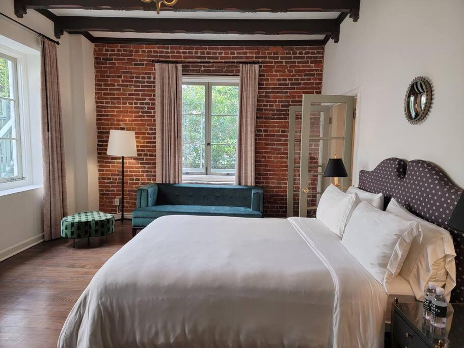 Cozy Studio With Franklin Village View - 30 Day Minimum Stay Los Angeles Zewnętrze zdjęcie